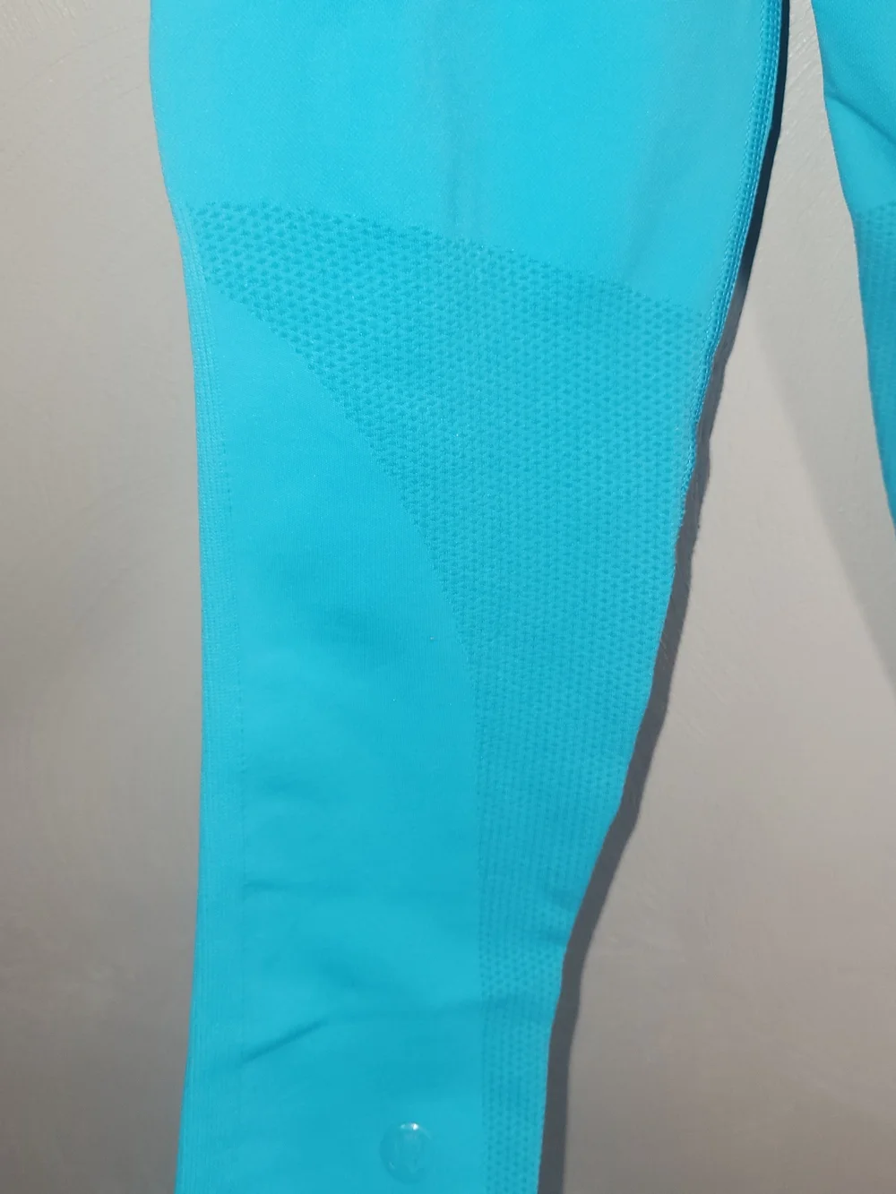 Lululemon Compression Legging- Size 0-  Bright Turquoise